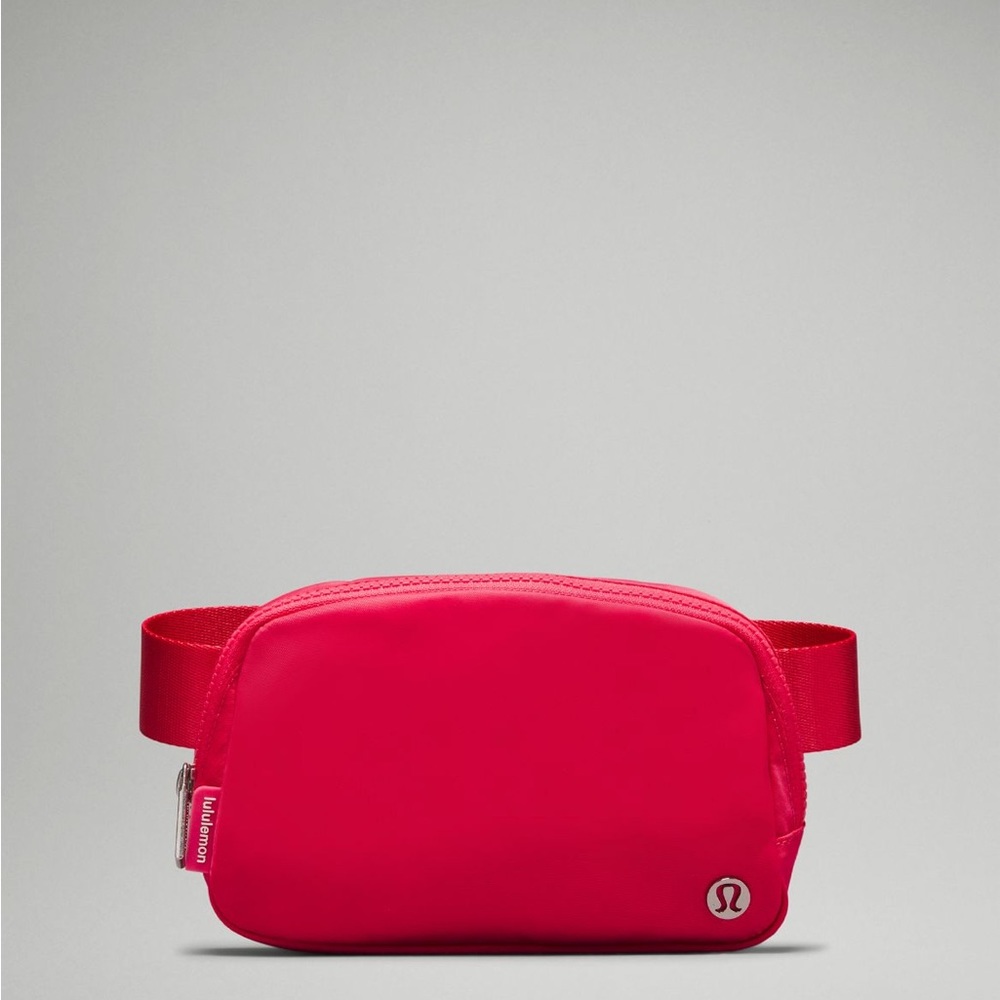 💗LIP GLOSS LULULEMON BELT BAG💗